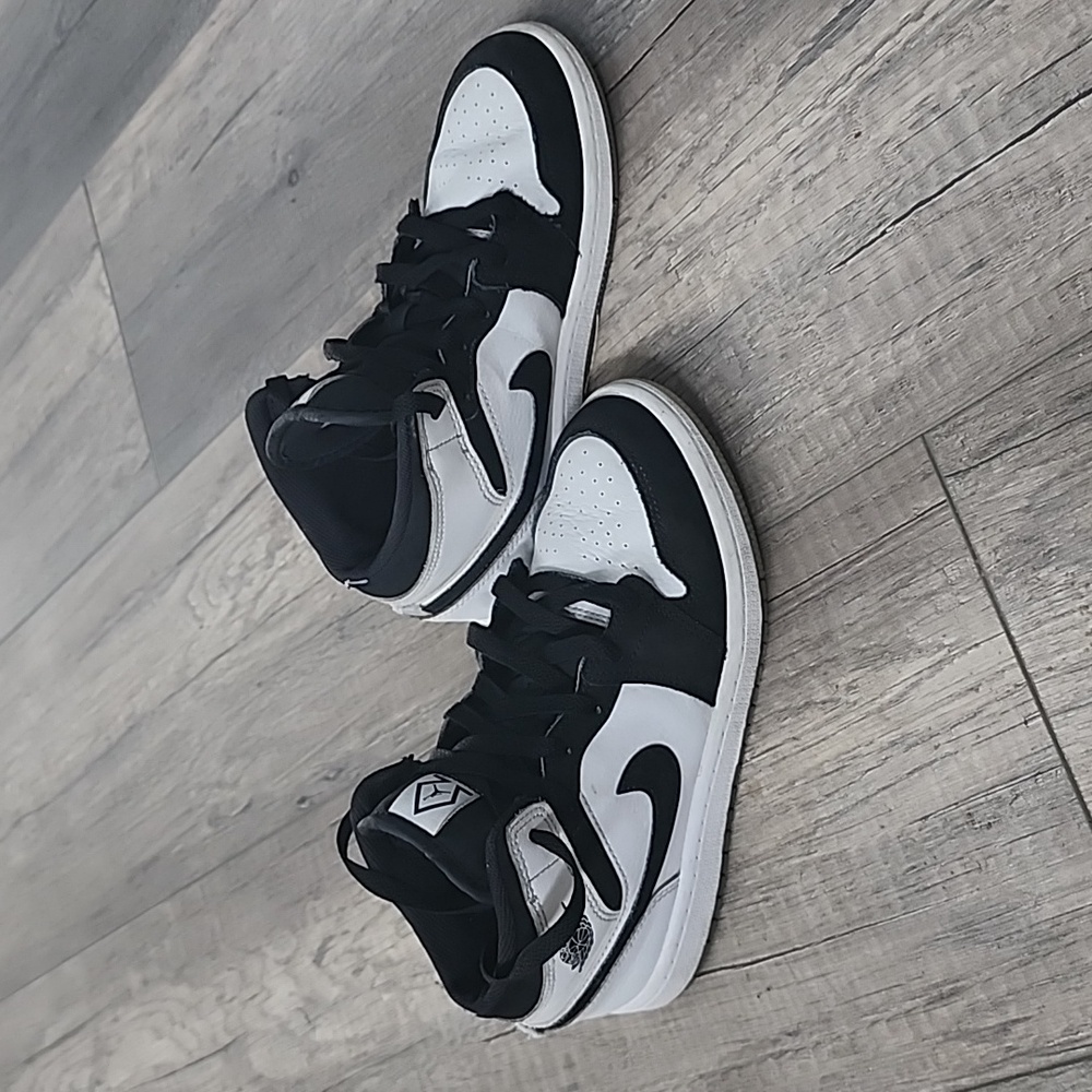 Nike Air Jordan 1 Mid SE Diamond Black White boys Size 2Y-